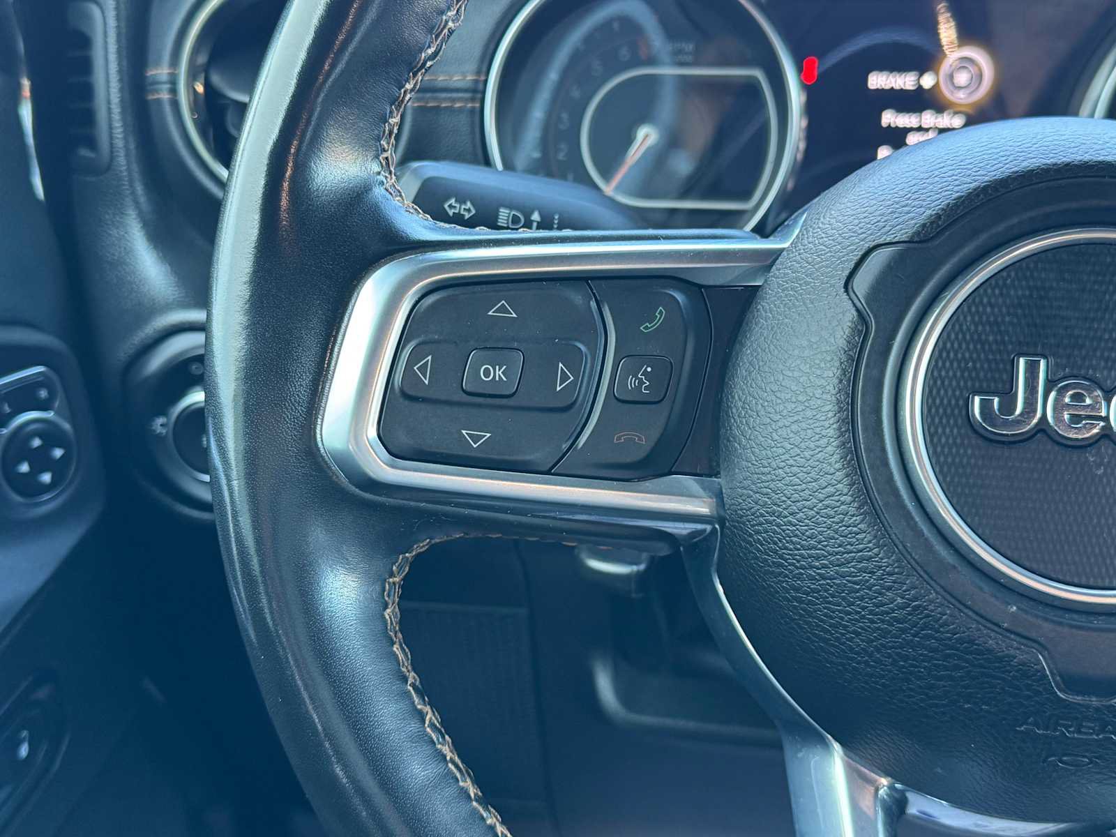Used 2022 Jeep Wrangler Unlimited Sahara AWD/4WD image 22