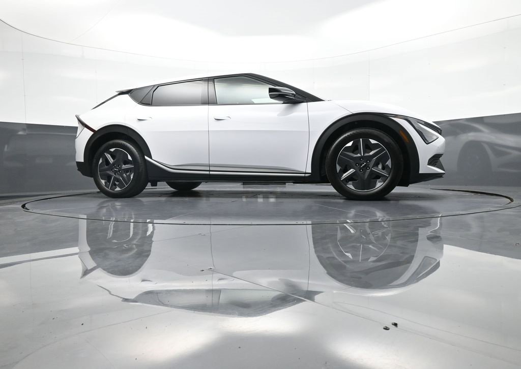 New 2025 Kia EV6 Light image 27