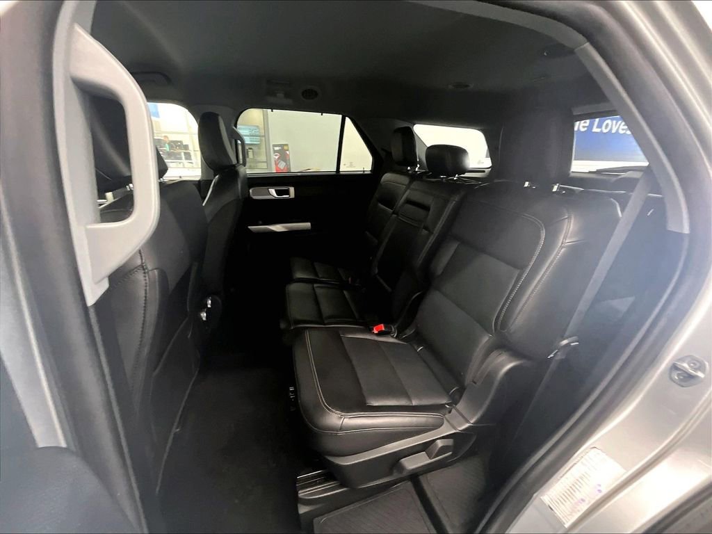 Used 2023 Ford Explorer Limited image 15