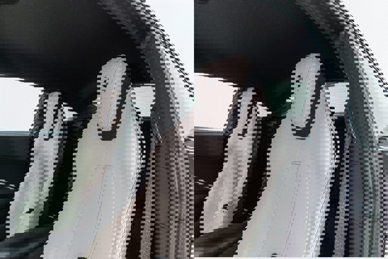 Used 2021 Ferrari Roma image 24