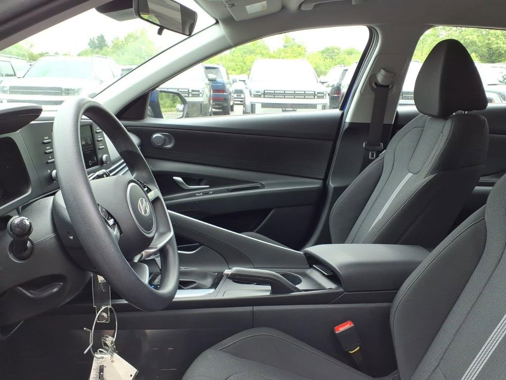 New 2026 Hyundai Elantra SE FWD image 10