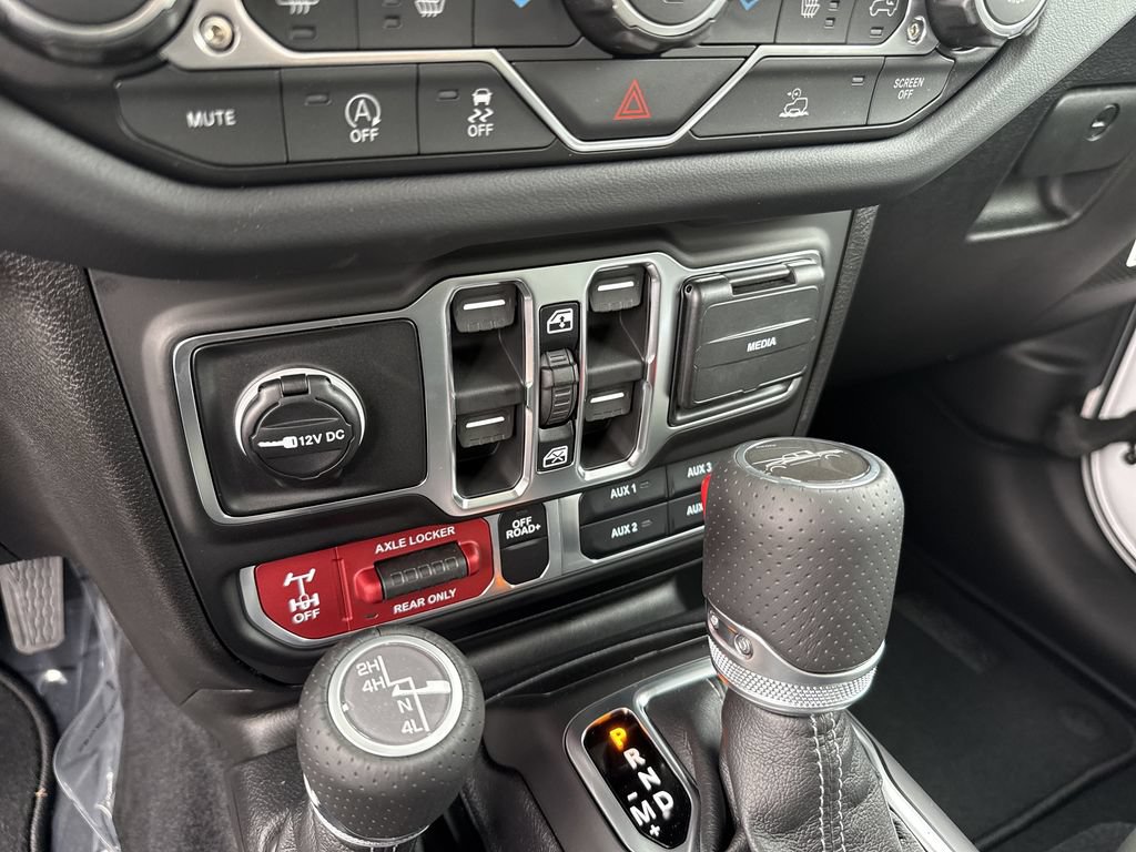 New 2026 Jeep Gladiator Mojave AWD/4WD image 33