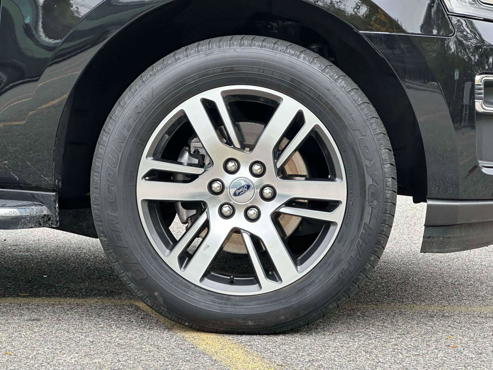 Certified 2023 Ford Expedition Limited image 9