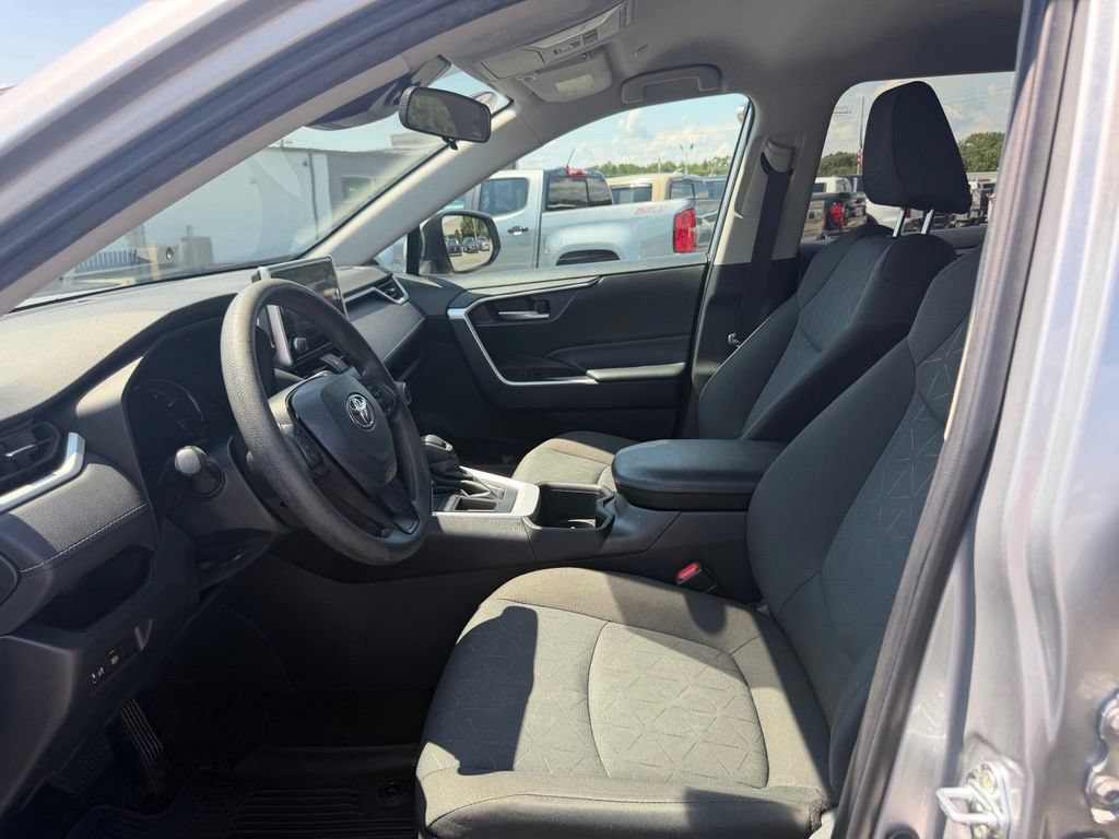 Used 2023 Toyota RAV4 XLE FWD image 14