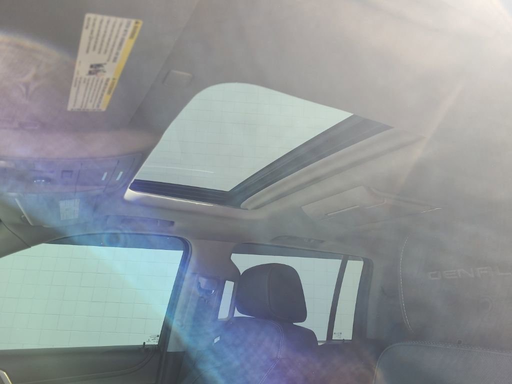 Used 2018 GMC Yukon XL Denali w/ Open Road Package image 18