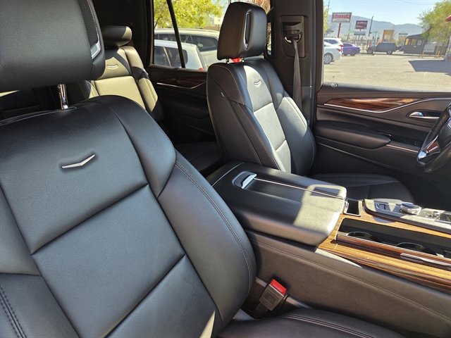 Used 2021 Cadillac Escalade Luxury AWD/4WD image 7