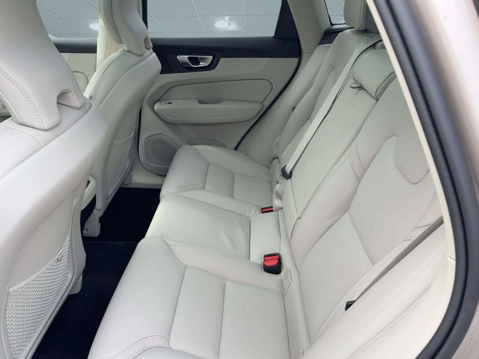 New 2026 Volvo XC60 B5 Ultra w/ Protection Package Premier image 25