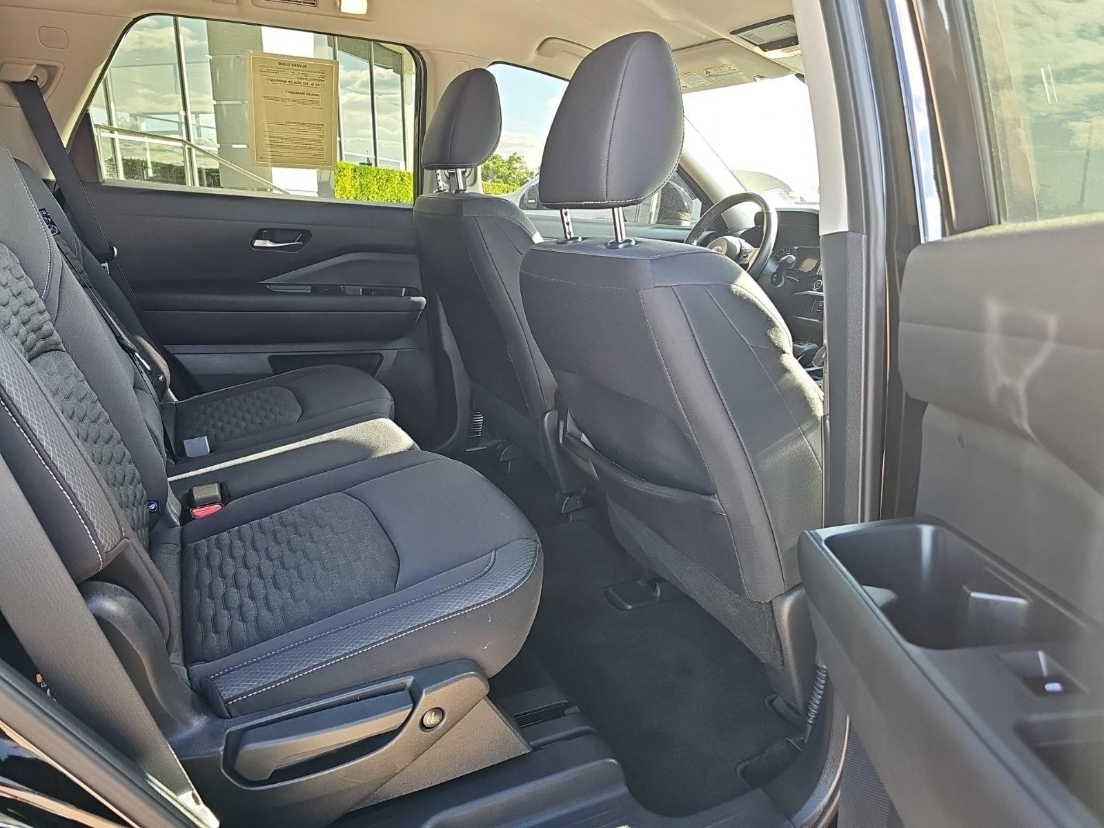 Used 2022 Nissan Pathfinder SV AWD/4WD image 32