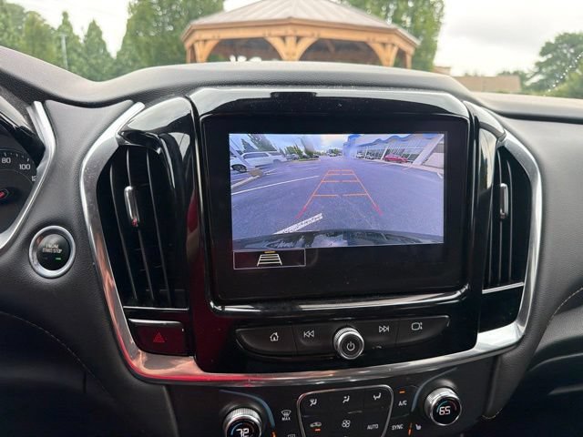 Used 2021 Chevrolet Traverse LT FWD image 18