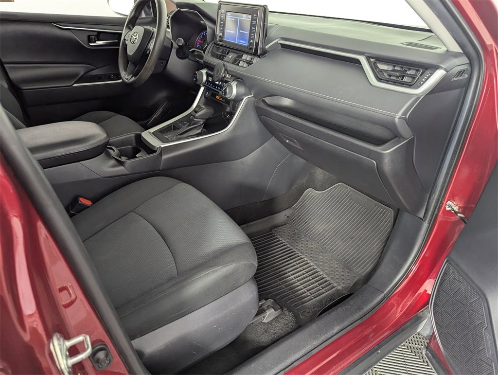 Used 2019 Toyota RAV4 XLE image 37