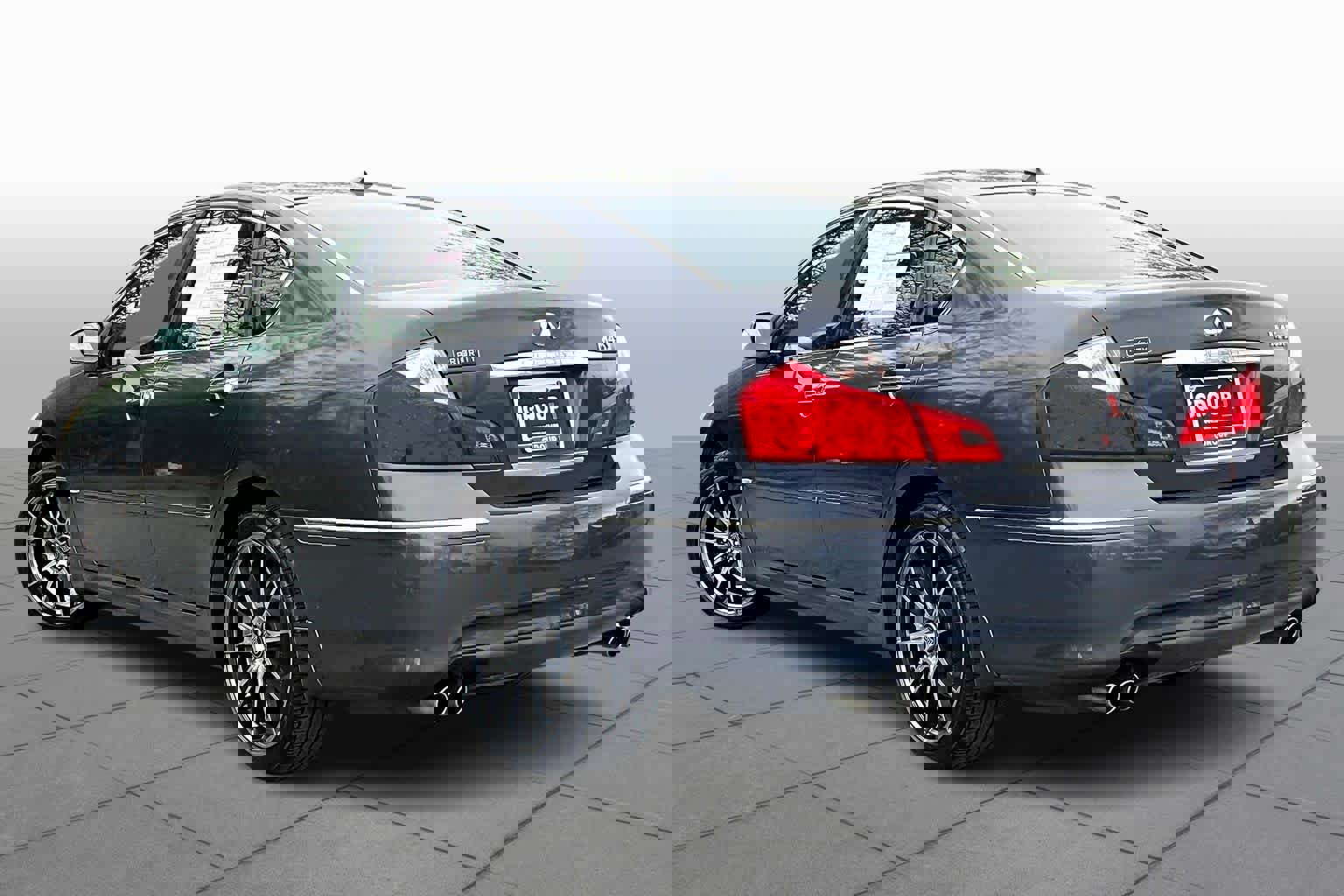 Used 2009 INFINITI M45 x w/ Technology Pkg image 11