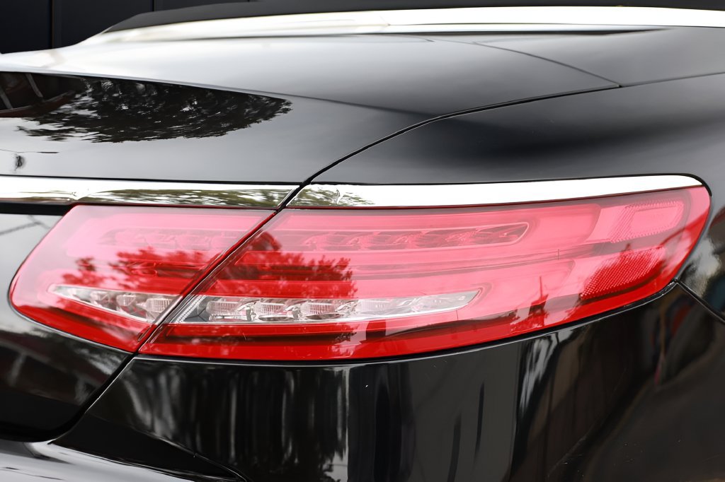 Used 2017 Mercedes-Benz S 550 Cabriolet w/ Premium Package image 18