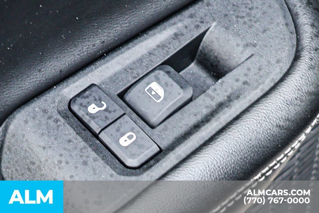 Used 2025 Jeep Grand Cherokee Altitude AWD/4WD image 49