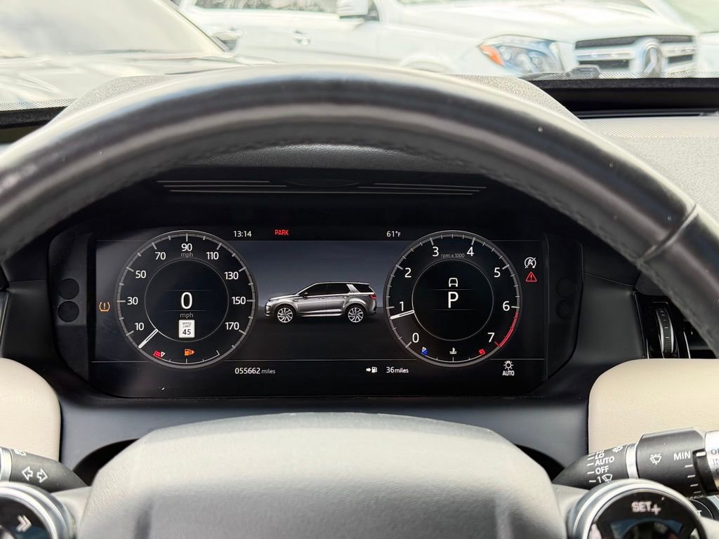 Used 2020 Land Rover Discovery Sport SE image 19