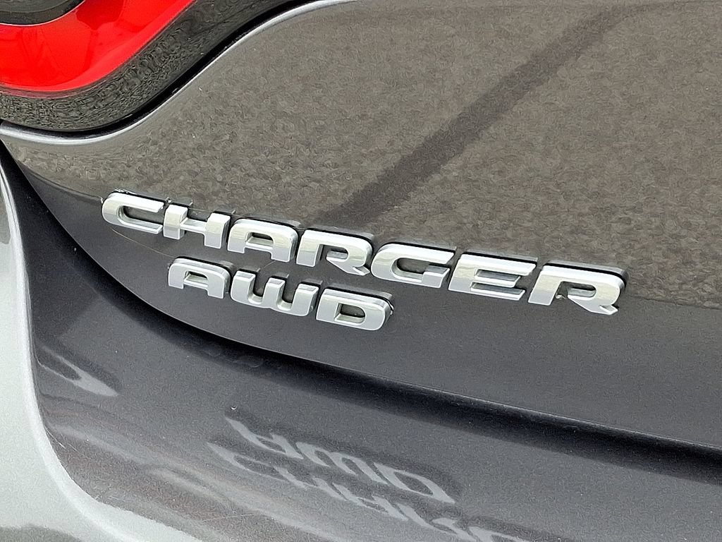 Used 2015 Dodge Charger SXT w/ AWD Plus Group image 31
