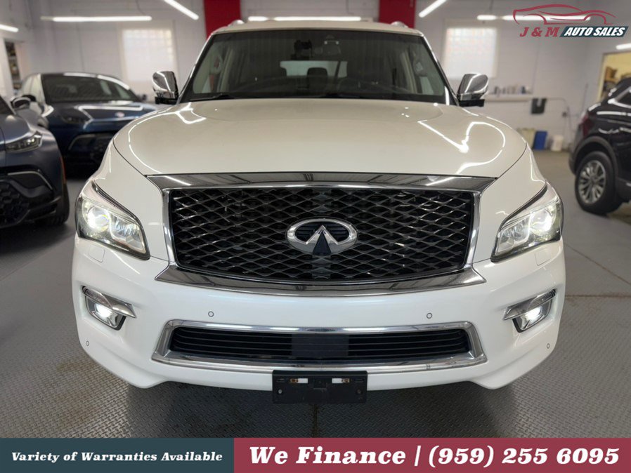 Used 2017 INFINITI QX80 4WD w/ Deluxe Technology Package image 3