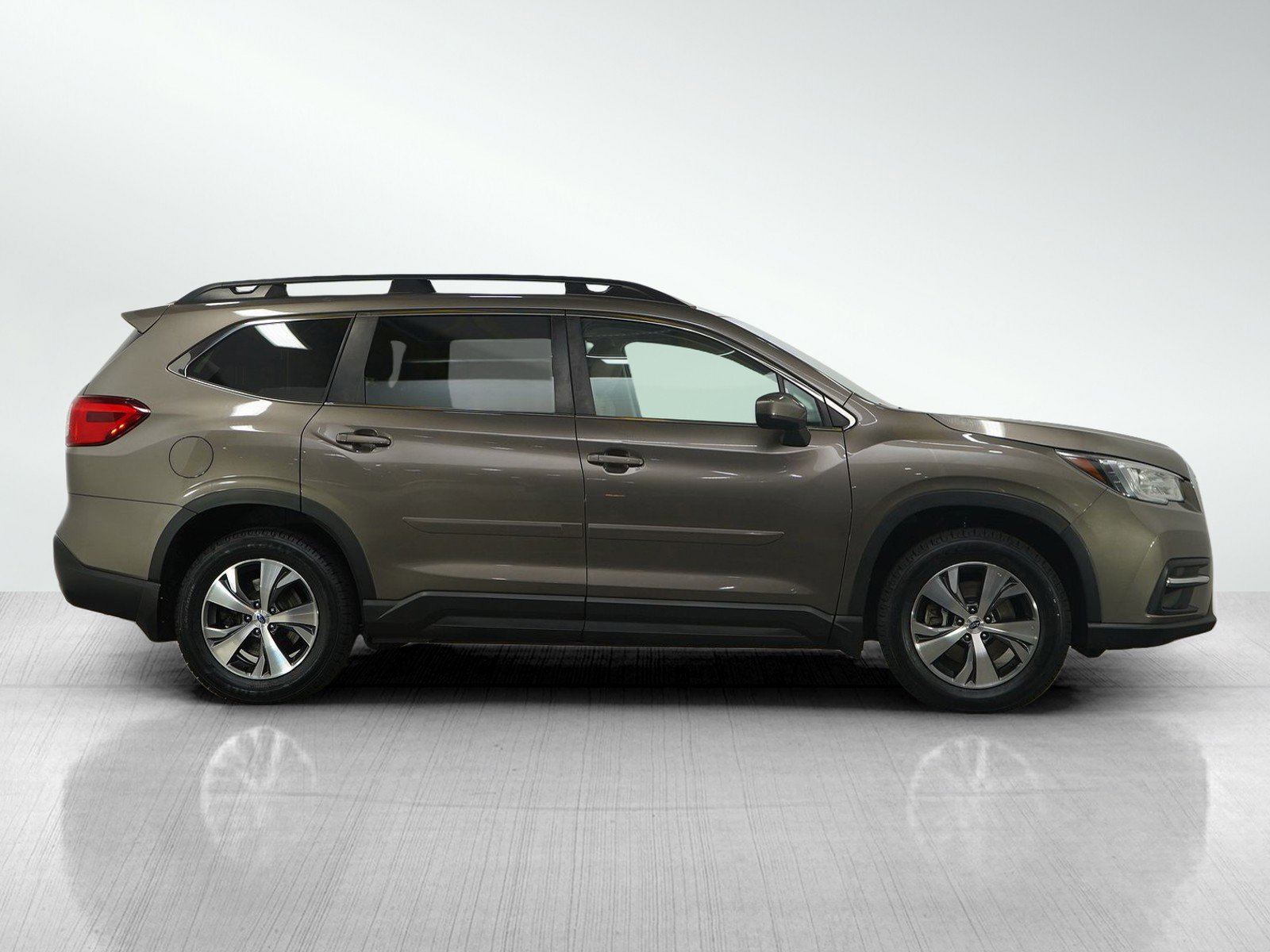 Used 2021 Subaru Ascent Premium image 6