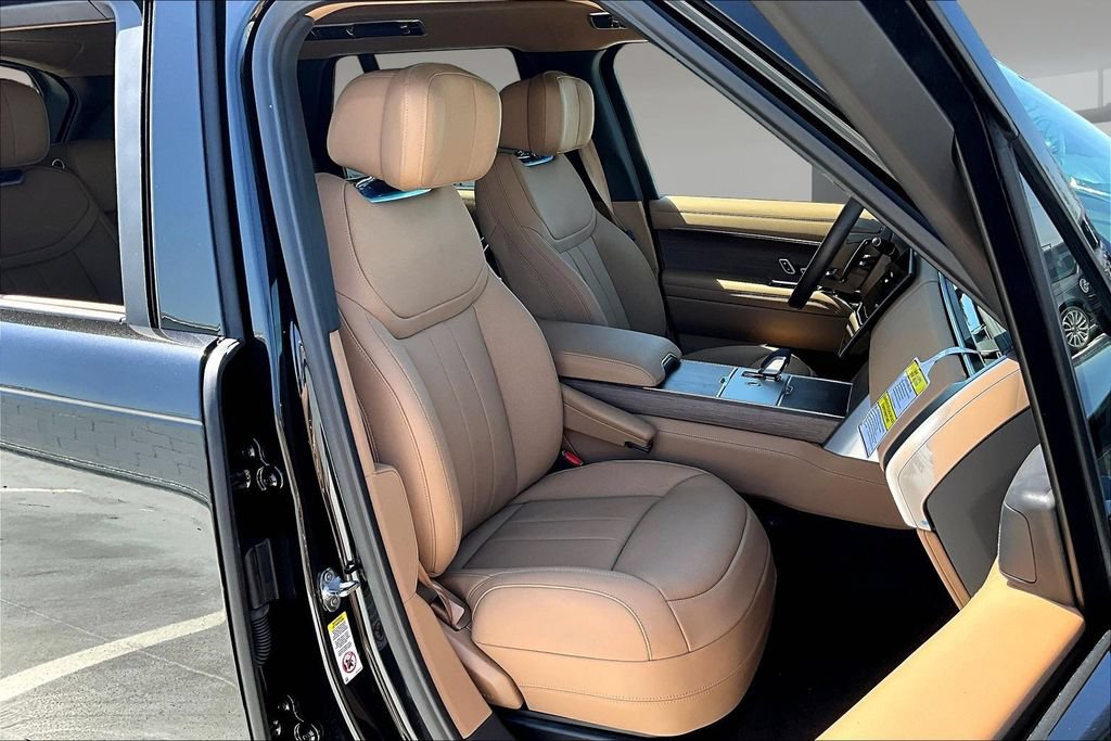 New 2026 Land Rover Range Rover Autobiography AWD/4WD image 12