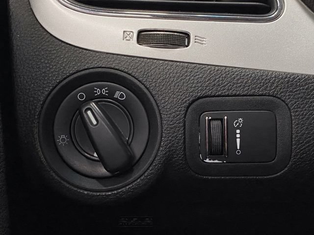 Used 2015 Dodge Journey American Value Package w/ Flexible Seating Group FWD image 31