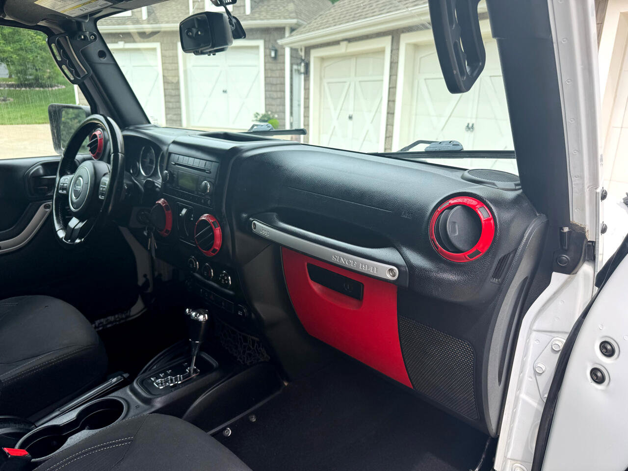 Used 2017 Jeep Wrangler Rubicon w/ Power Convenience Group image 16