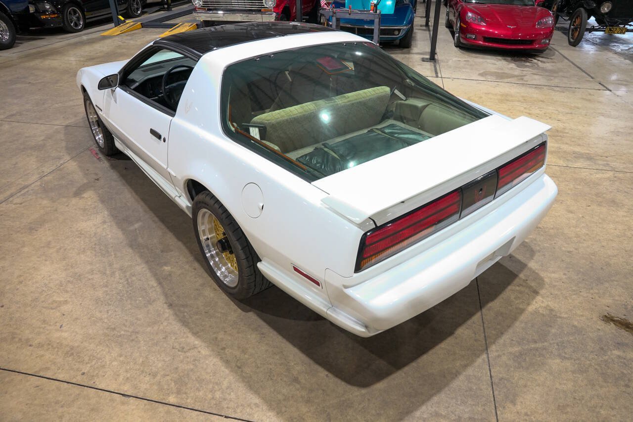 Used 1992 Pontiac Firebird Formula RWD image 16