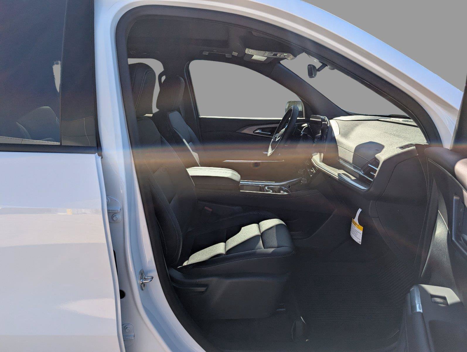 New 2027 Chevrolet Traverse LT w/ Driver Confidence Package FWD image 22