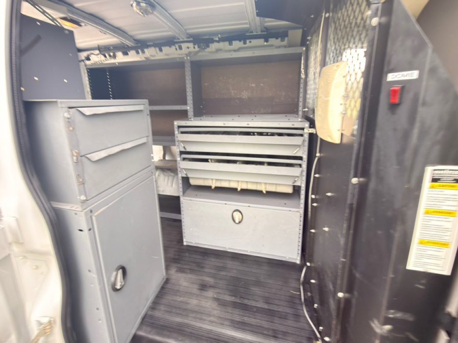 Used 2013 Chevrolet Express 2500 image 14