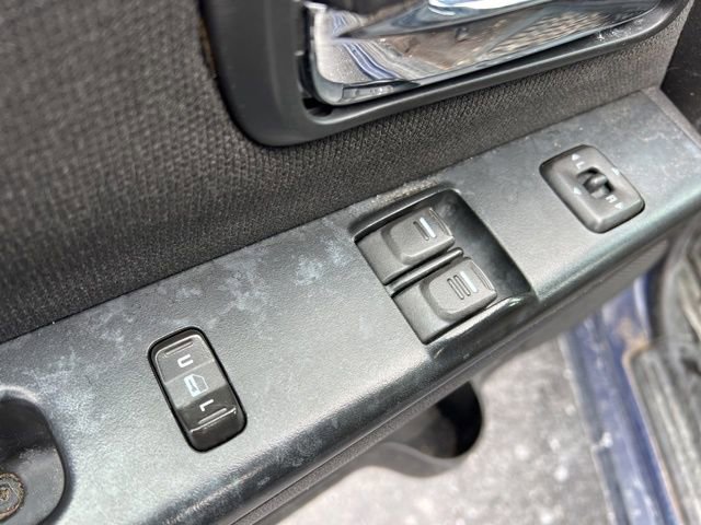 Used 2010 Chevrolet Colorado LT image 20