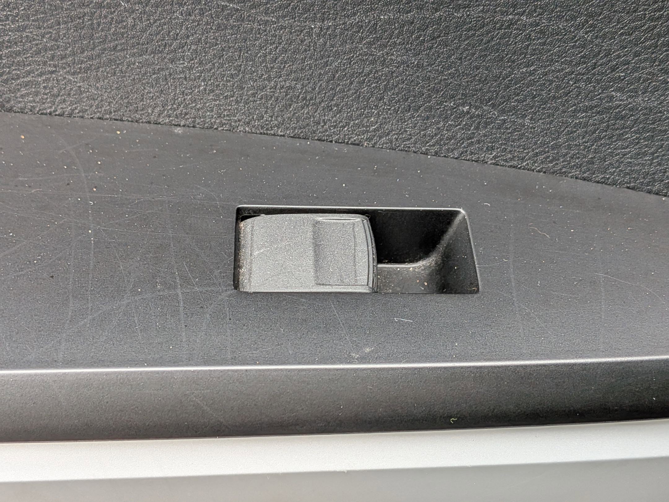 Used 2019 Toyota Tundra SR5 w/ SR5 Upgrade Package image 28