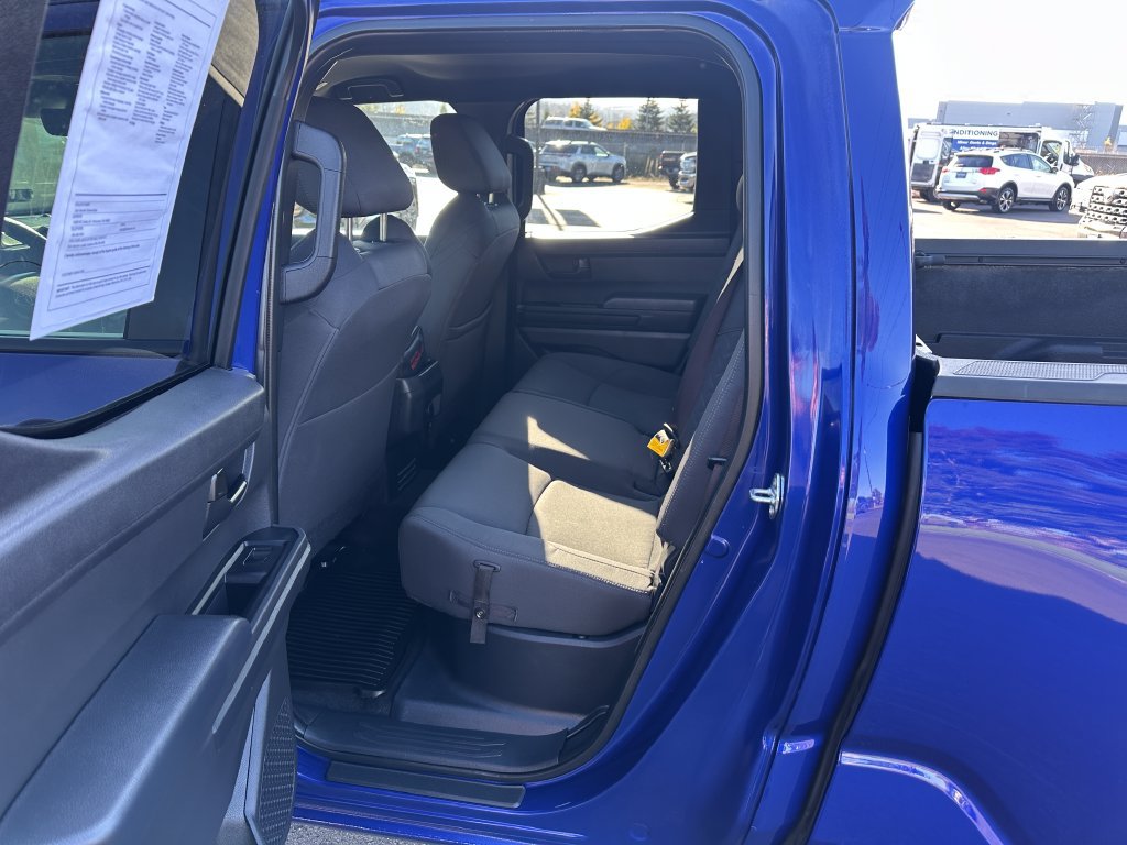 Certified 2024 Toyota Tacoma SR5 AWD/4WD image 15