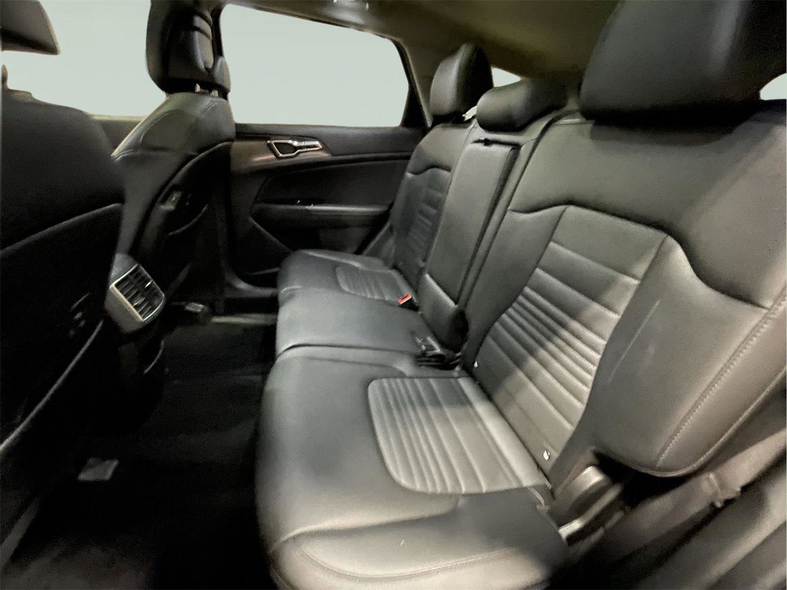 Used 2023 Kia Sportage SX image 16