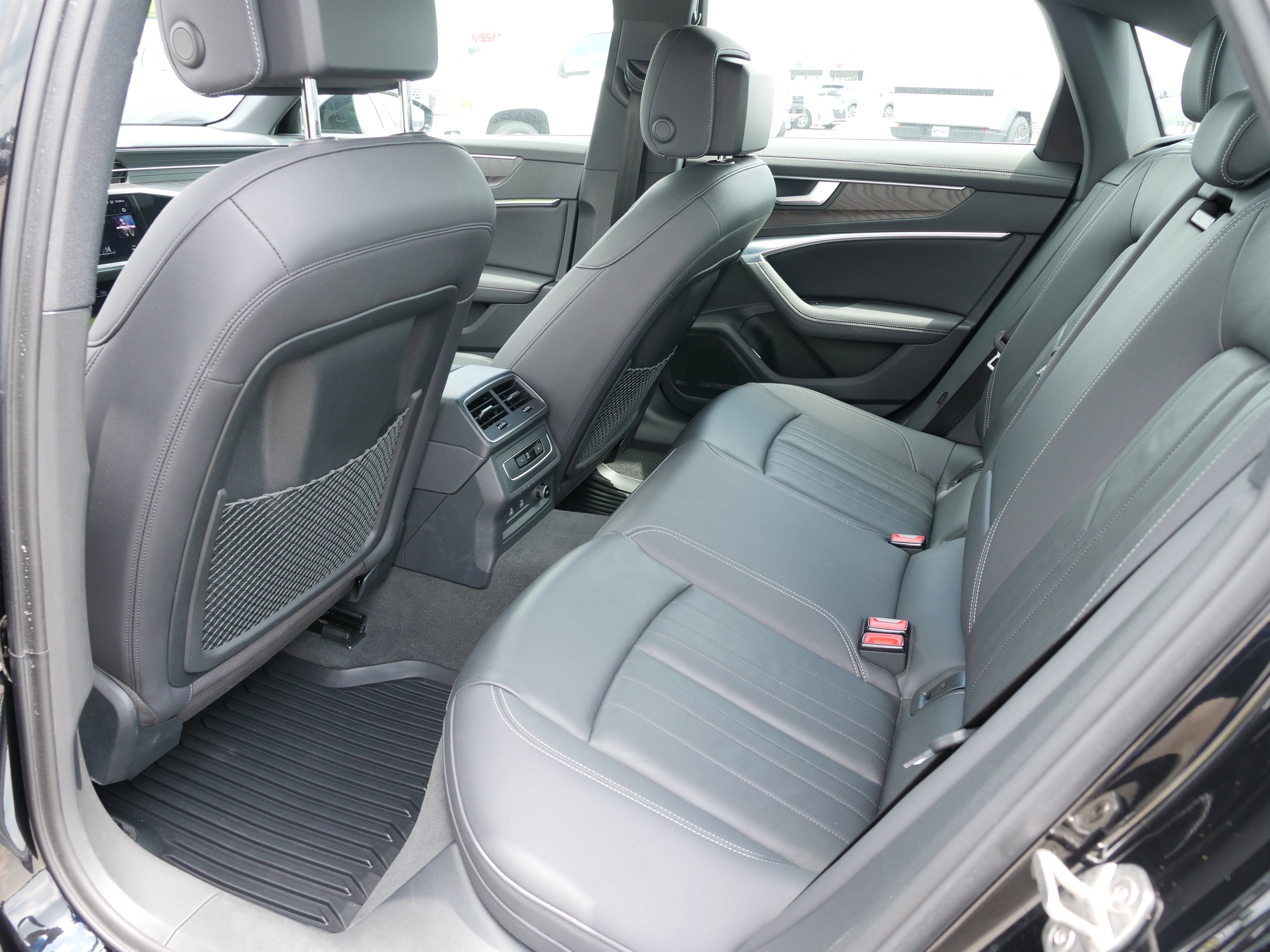 Used 2022 Audi A6 Premium Plus w/ Premium Plus Package image 13