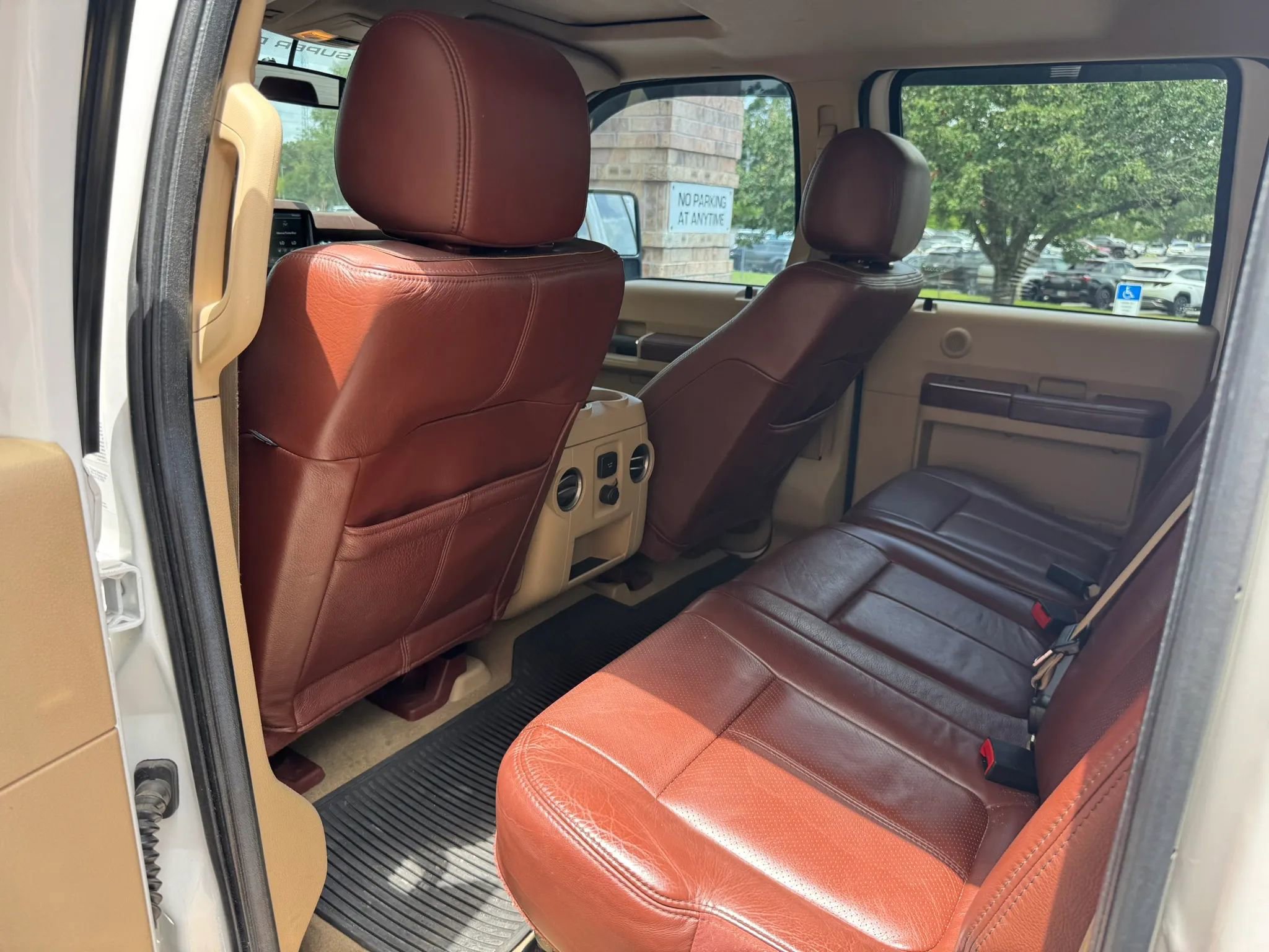 Used 2014 Ford F350 King Ranch w/ FX4 Off-Road Package AWD/4WD image 23