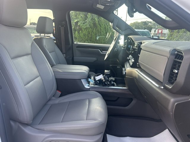 Used 2023 GMC Sierra 1500 SLT w/ SLT Premium Package AWD/4WD image 15