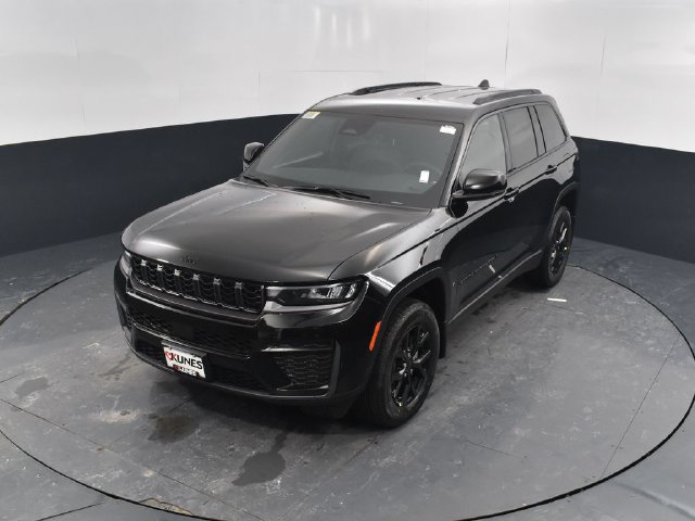 New 2026 Jeep Grand Cherokee Altitude AWD/4WD image 40