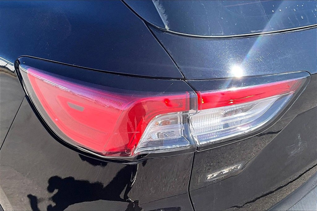 Used 2020 Ford Escape SE image 32