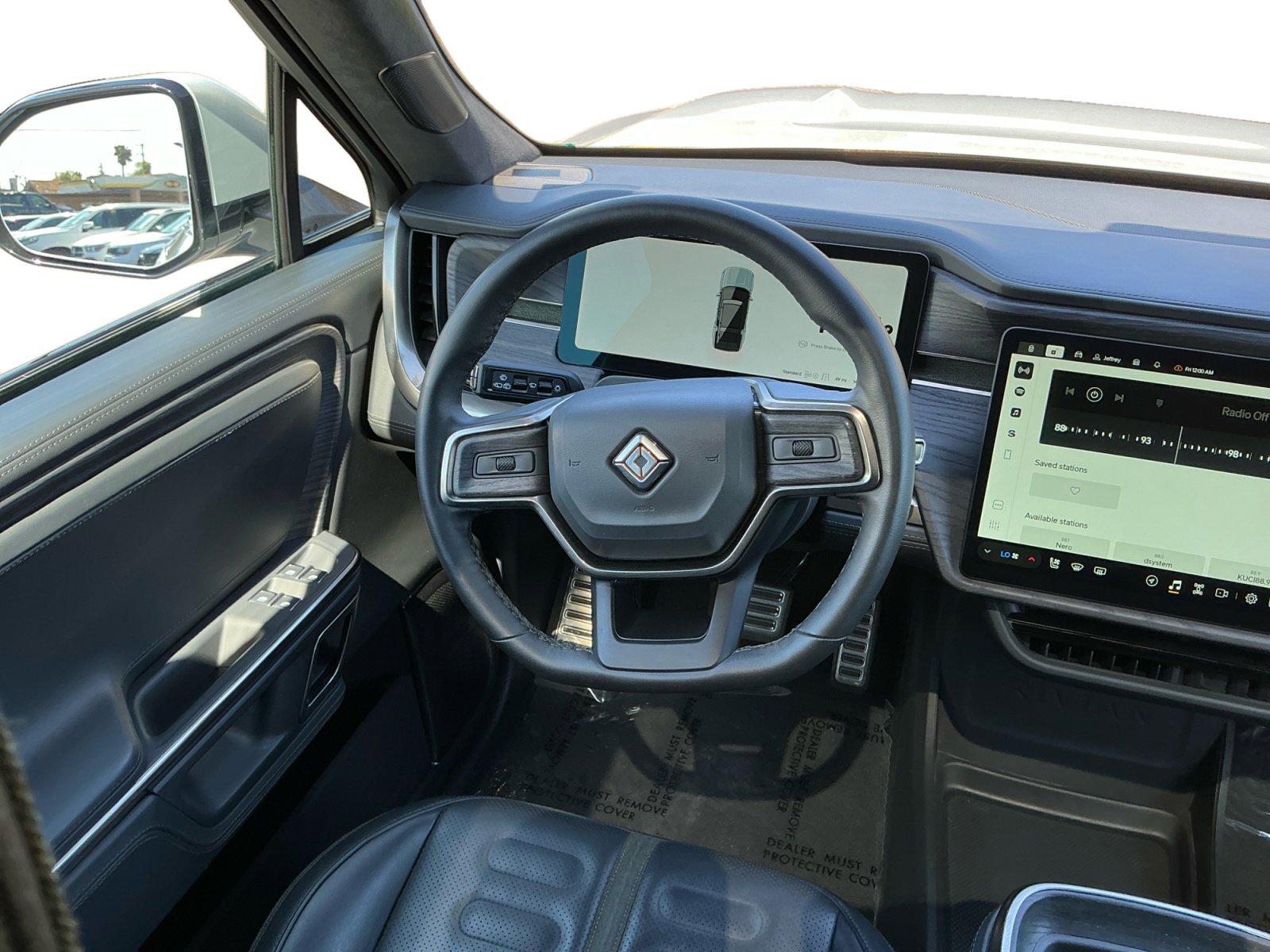 Used 2024 Rivian R1S Adventure AWD/4WD image 11