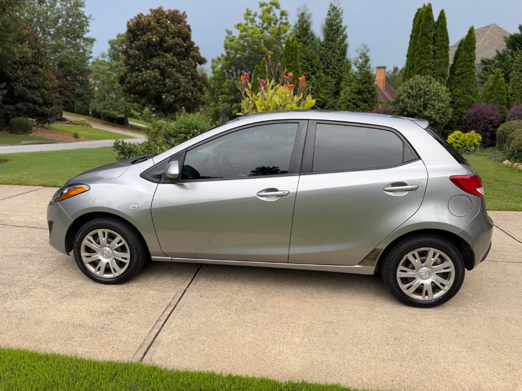Used 2013 MAZDA MAZDA2 Sport FWD image 9