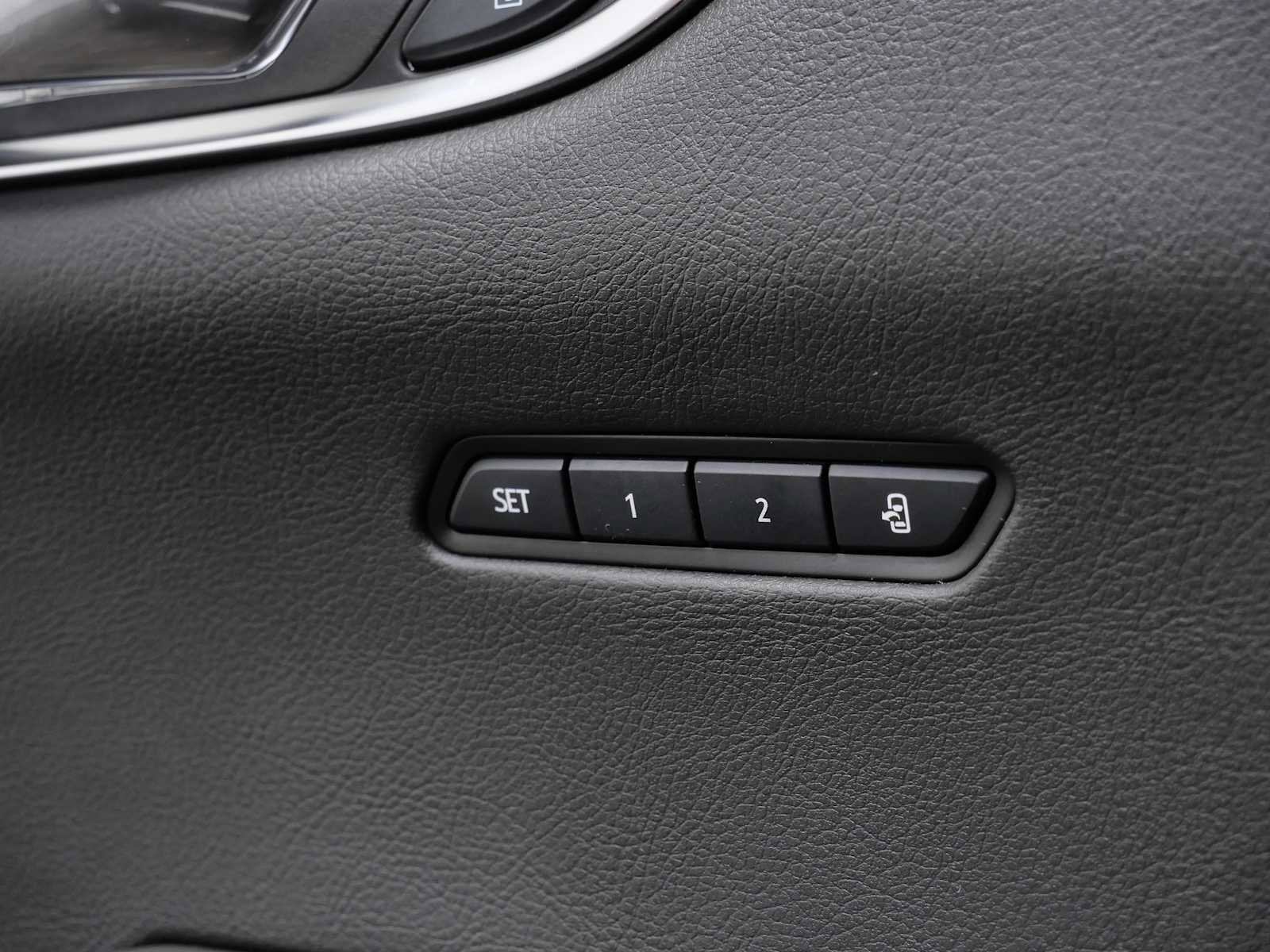 Used 2020 Cadillac XT6 Premium Luxury image 28