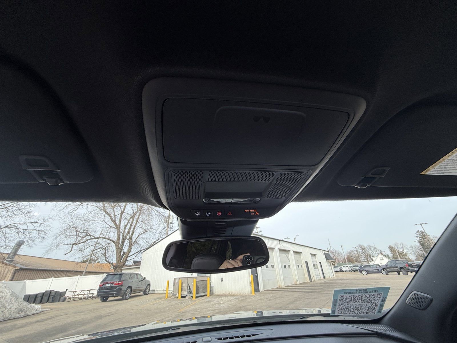 Used 2025 Buick Enclave Preferred image 26