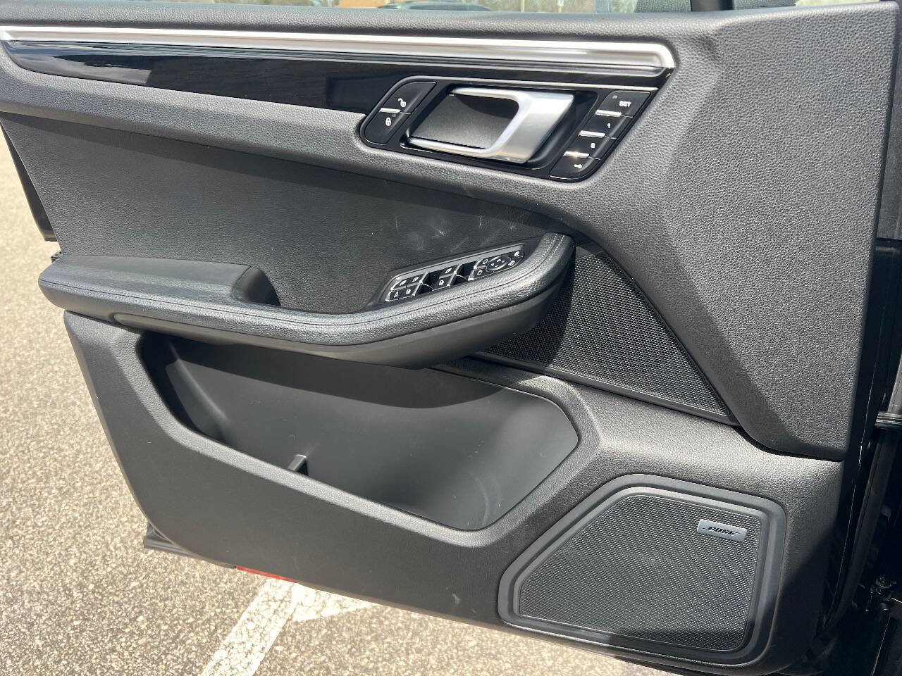 Used 2018 Porsche Macan image 22
