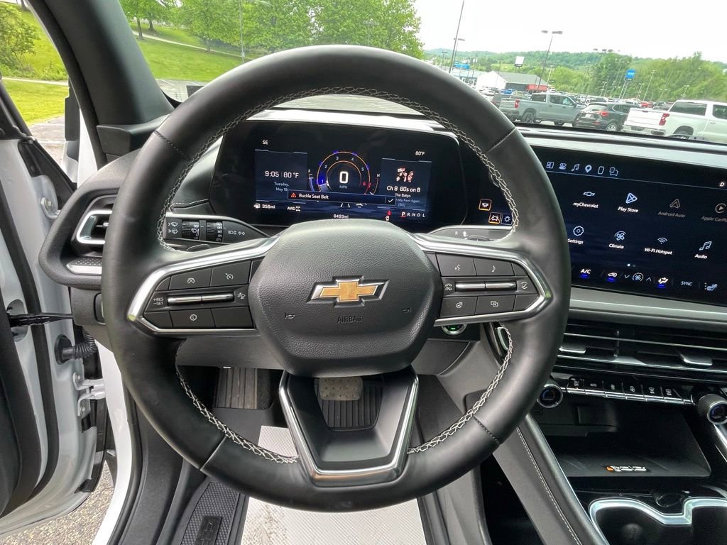 Used 2026 Chevrolet Traverse LT w/ Sun and Wheel Package AWD/4WD image 32