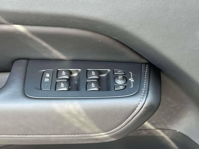 Used 2024 Volvo XC60 B5 Ultimate w/ Climate Package AWD/4WD image 27