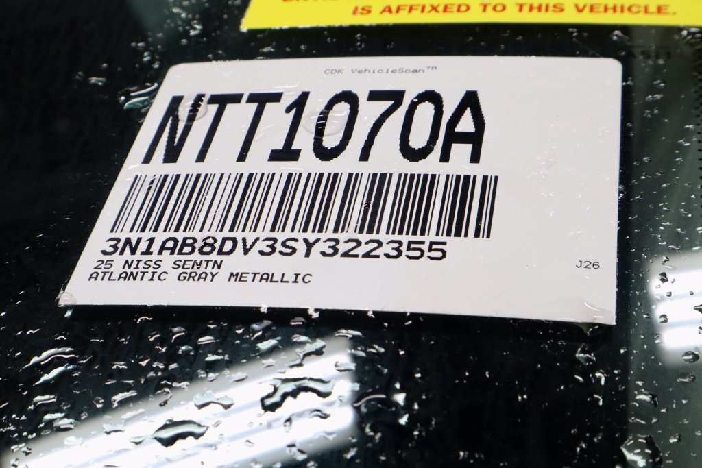 Certified 2025 Nissan Sentra SR FWD image 34