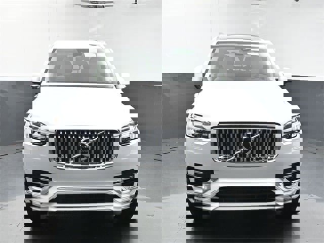 New 2025 Volvo XC90 B6 Plus w/ Protection Package Premier image 2