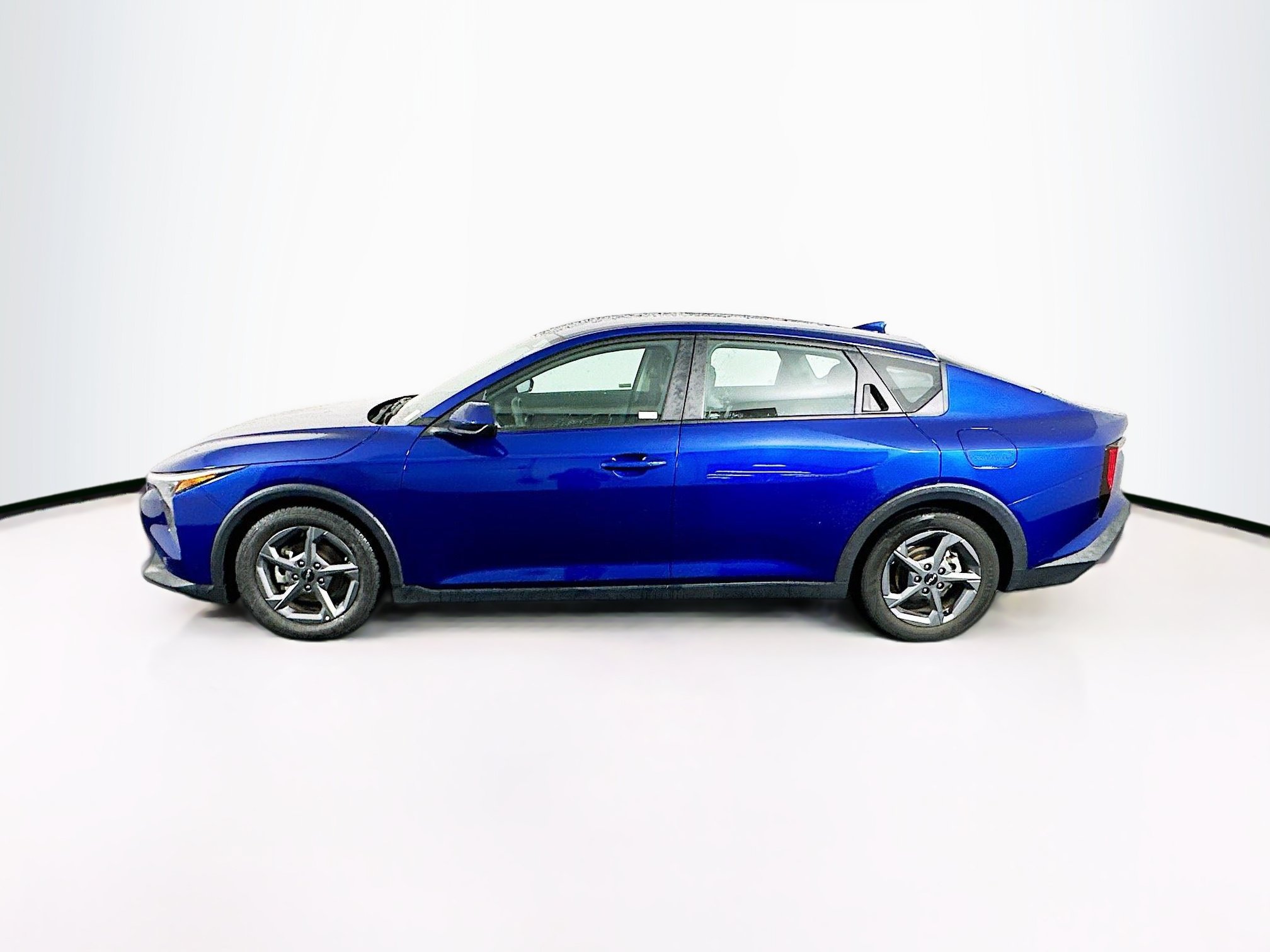 Used 2025 Kia K4 FWD image 4
