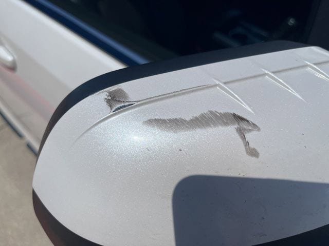Used 2013 Ford Edge Limited w/ Driver Entry Pkg FWD image 6