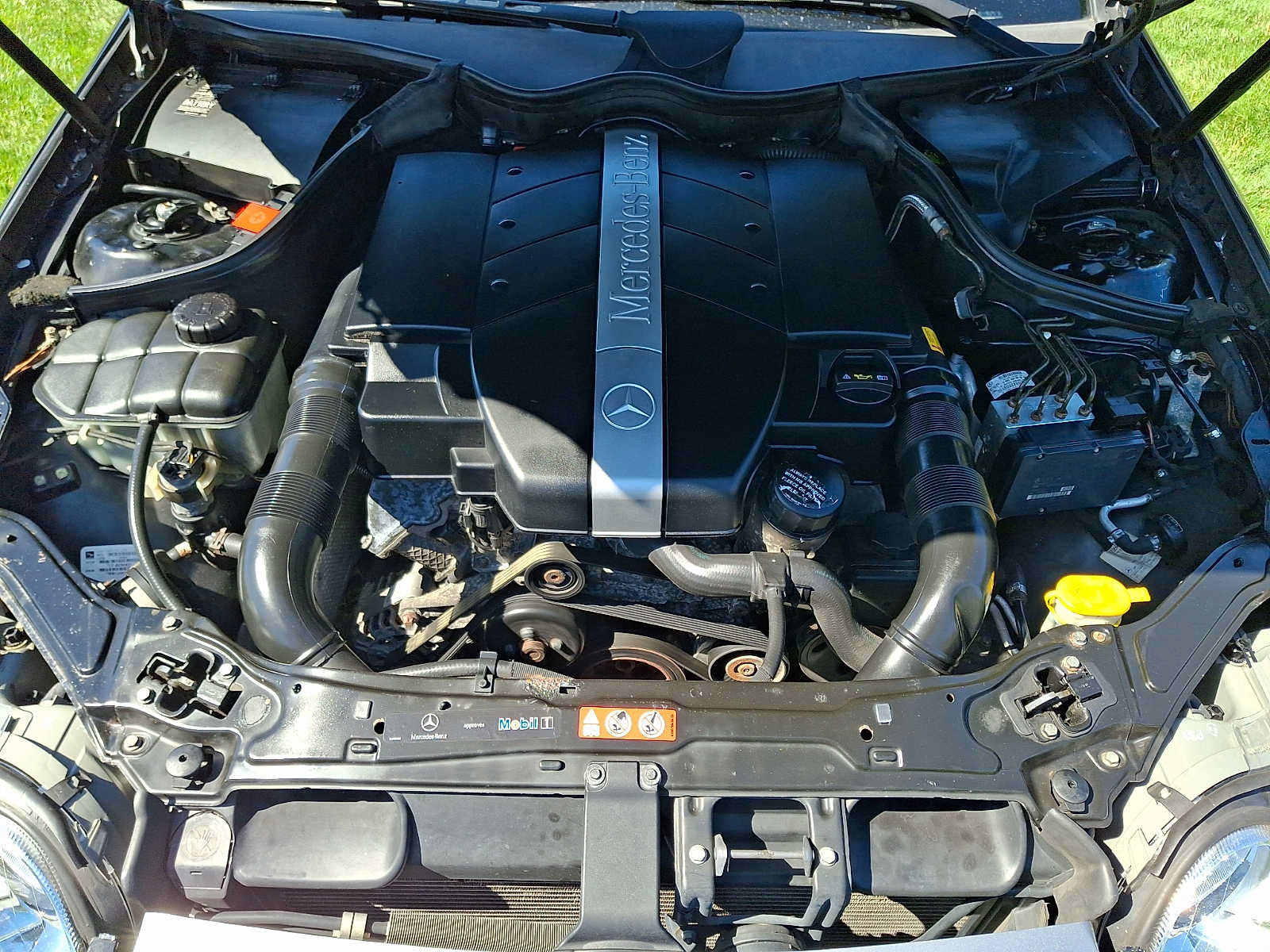 Used 2005 Mercedes-Benz CLK 320 Cabriolet image 28