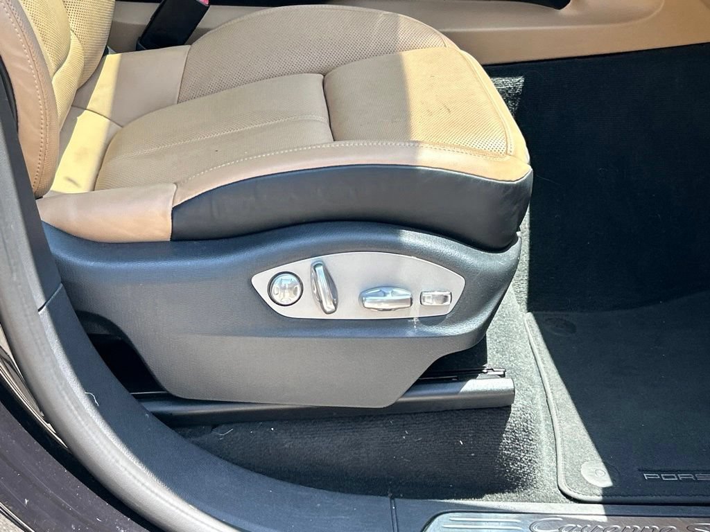 Used 2017 Porsche Cayenne S AWD/4WD image 41