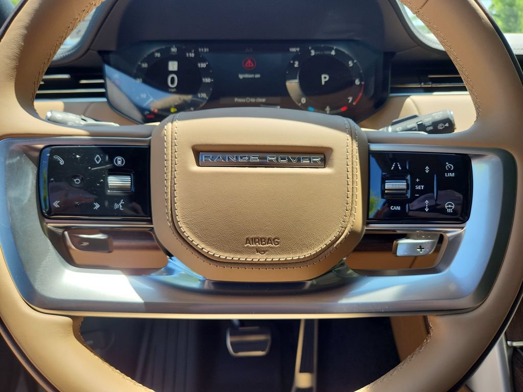 New 2026 Land Rover Range Rover Long Wheelbase SE AWD/4WD image 18